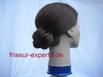  Twist mit tiefem Knoten: Hochsteckfrisuren Bilder – Frisuren selber machen Teil 3