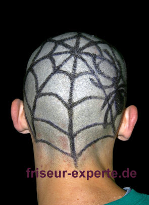 Tatoo Haare mit Spinnen-Netz Haarmuster