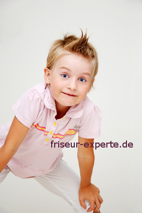 Kinderfrisuren Fotos Ideen Fur Den Friseurbesuch Jungen Buben Jungs Kerl Friseur Experte